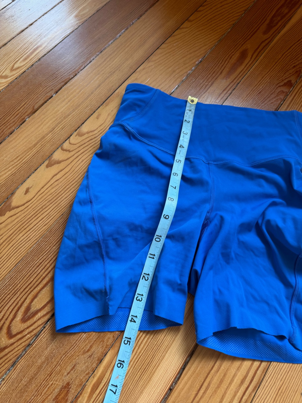 Lululemon blue shorts - Picture 4 of 8